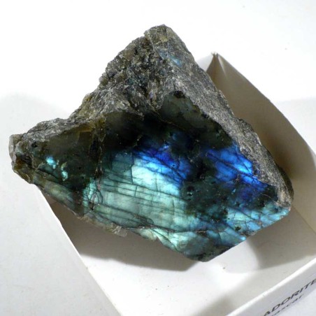 Labradorite de Madagascar - boite de collection 5cm