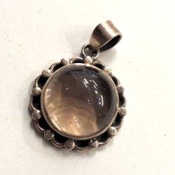 Pendentif rond en quartz...