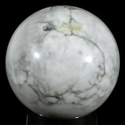 Boule en howlite - magnésite 4cm