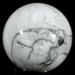 Boule en howlite - magnésite 4cm