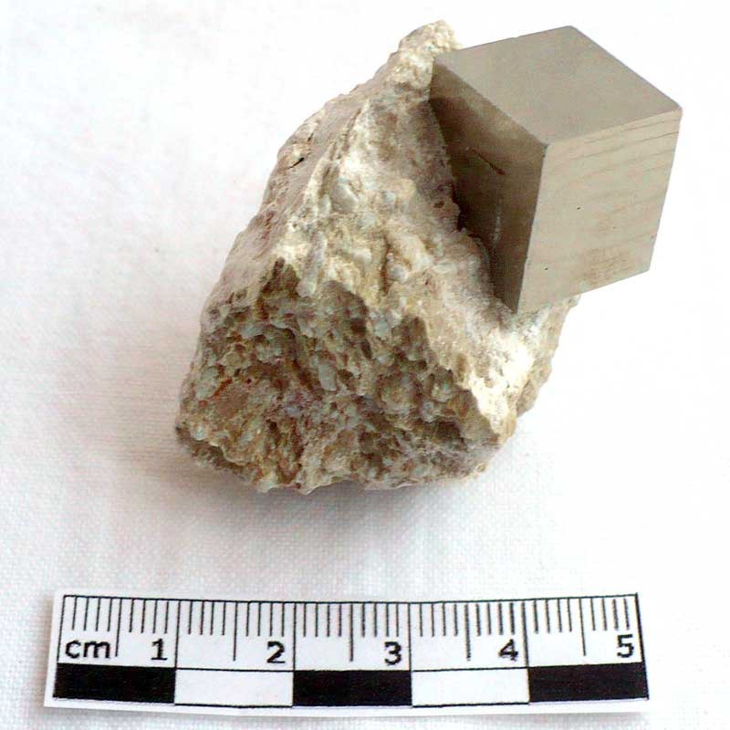 Pyrite de collection en cube
