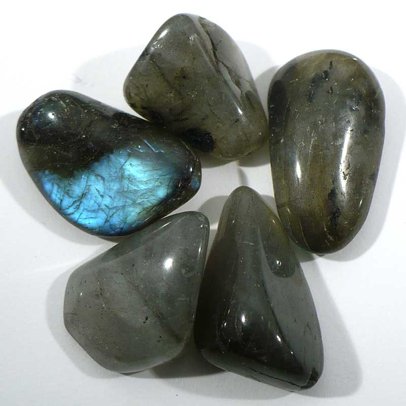 labradorite de Madagascar - pierres roulées