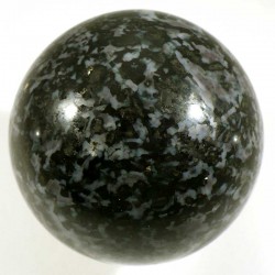 Boule en gabbro de Madagascar 5cm