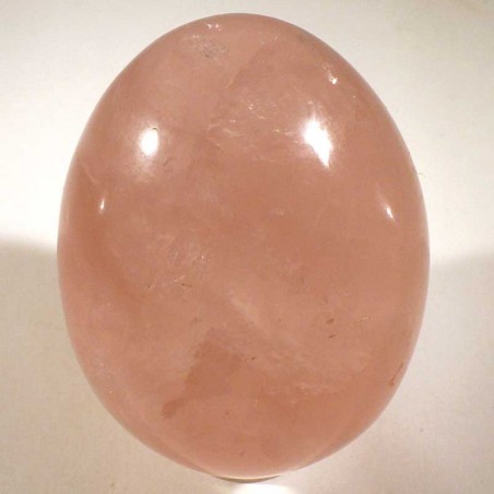 oeuf en quartz rose de Madagascar 7cm