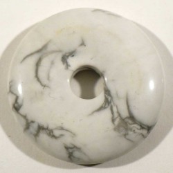 Pendentif donuts en howlite - magnésite 3cm