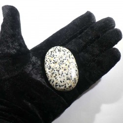 Galet de massage en jaspe dalmatien 6cm