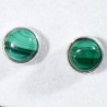 puces d'oreilles serties d'argent en malachite